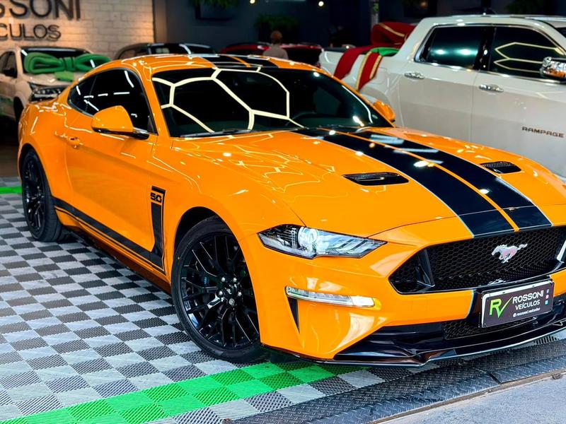 Ford Mustang GT - foto 7