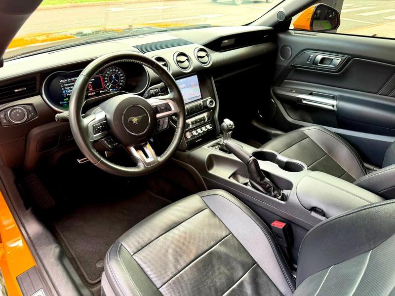 Ford Mustang GT - foto 14