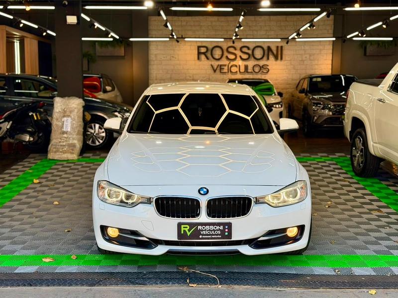 BMW 320i Active Flex - foto 2
