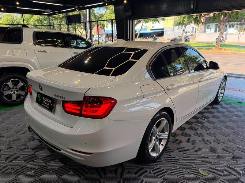 BMW 320i Active Flex - foto 4
