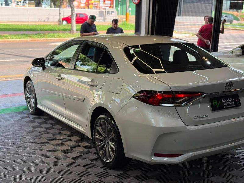Toyota Corolla XEi 2.0 - foto 18