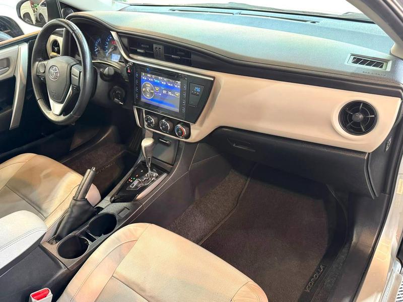 Toyota Corolla GLi Upper - foto 14