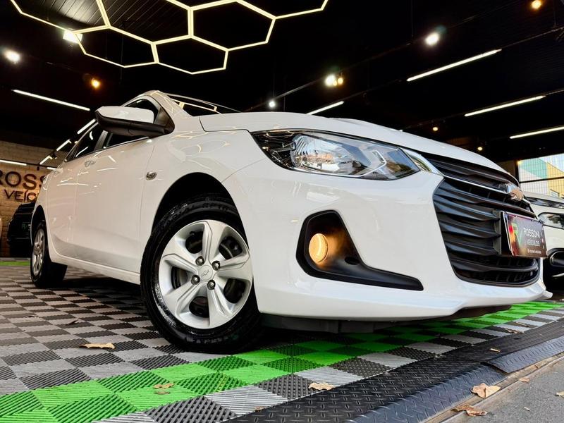 Chevrolet Onix 10mt Hb - foto 9