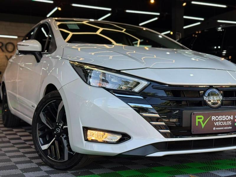 Nissan Versa Excl CVT - foto 7