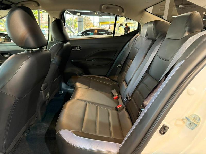 Nissan Versa Excl CVT - foto 19