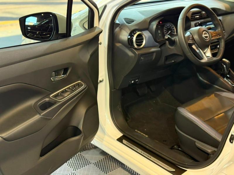 Nissan Versa Excl CVT - foto 18