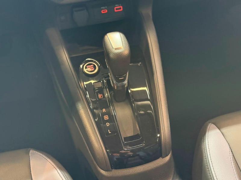 Nissan Versa Excl CVT - foto 16