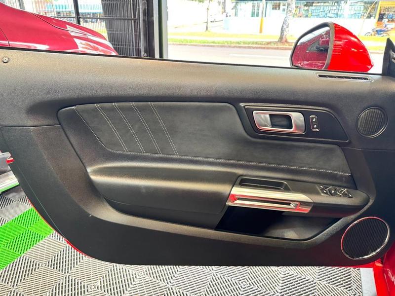 Ford Mustang GT - foto 19
