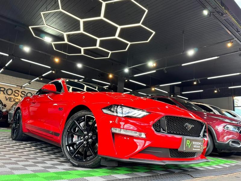 Ford Mustang GT - foto 9