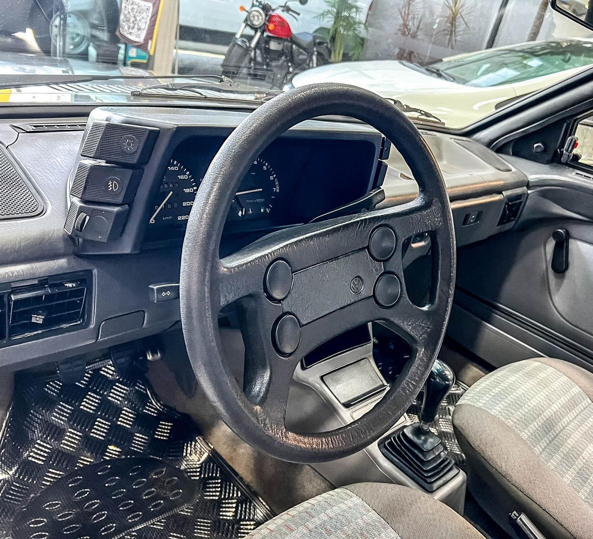 VOLKSWAGEN VOYAGE GL 1.8 - foto 11