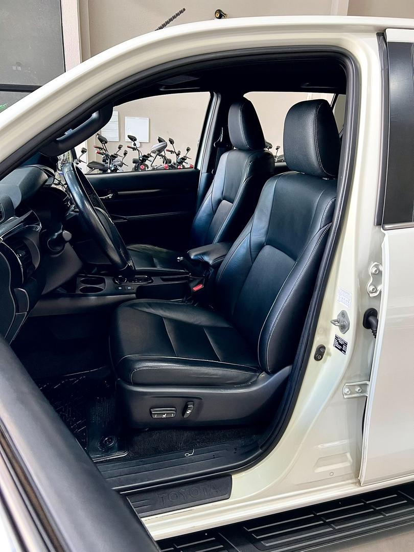 TOYOTA HILUX SRX 4X4 2.8 TURBO DIESEL CABINE DUPLA - foto 7