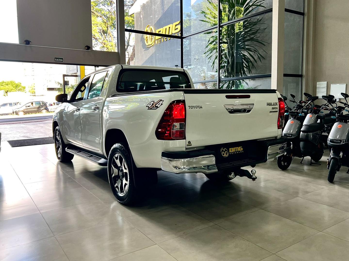 TOYOTA HILUX SRX 4X4 2.8 TURBO DIESEL CABINE DUPLA - foto 3
