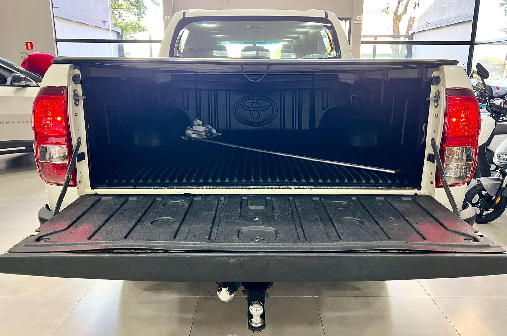 TOYOTA HILUX SRX 4X4 2.8 TURBO DIESEL CABINE DUPLA - foto 17