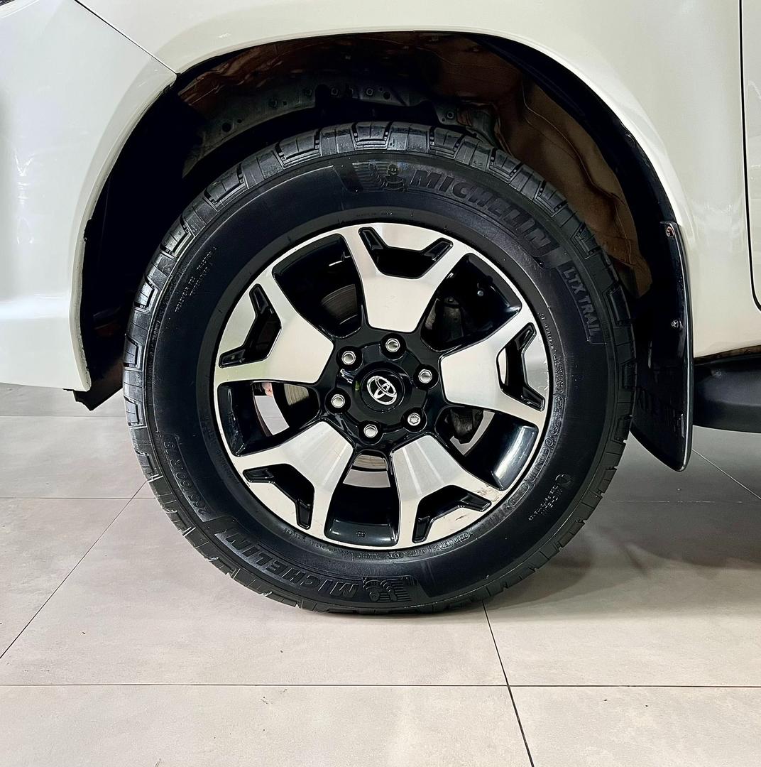 TOYOTA HILUX SRX 4X4 2.8 TURBO DIESEL CABINE DUPLA - foto 18