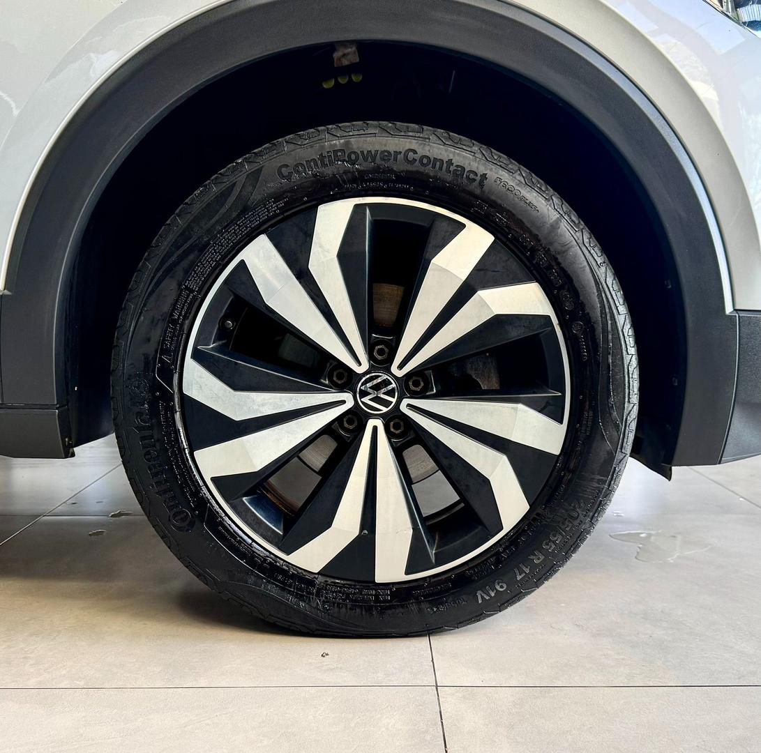 VOLKSWAGEN T-CROSS COMFORTLINE 1.0 TSI - foto 17