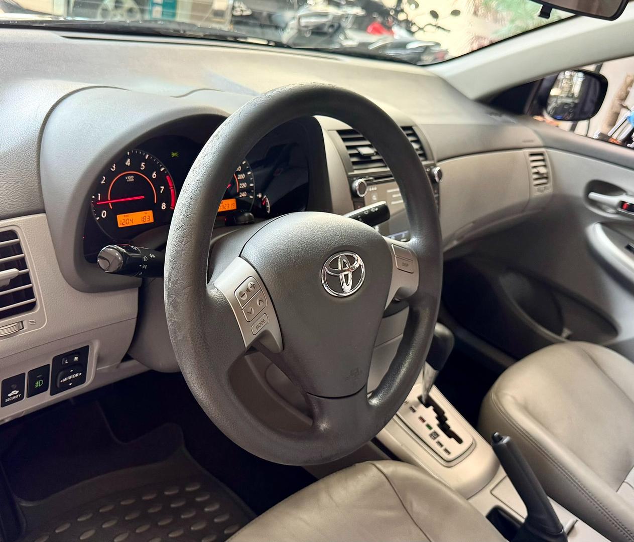 TOYOTA COROLLA GLI 1.8 - foto 12