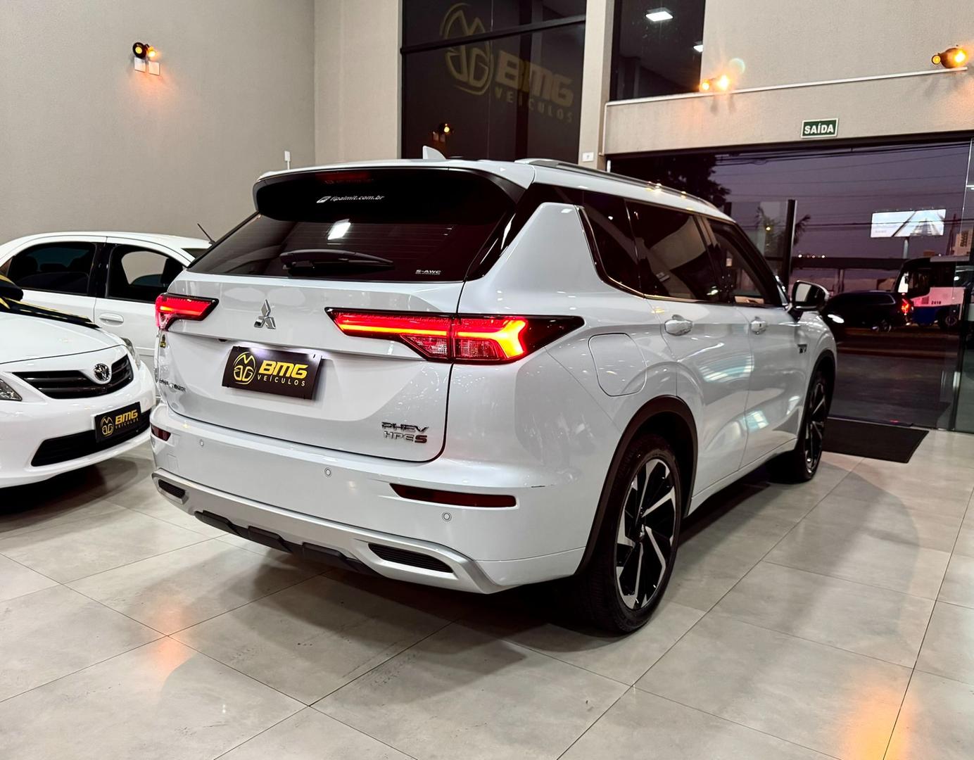 MITSUBISHI OUTLANDER HPE-S PHEV 2.4 AWC - foto 4