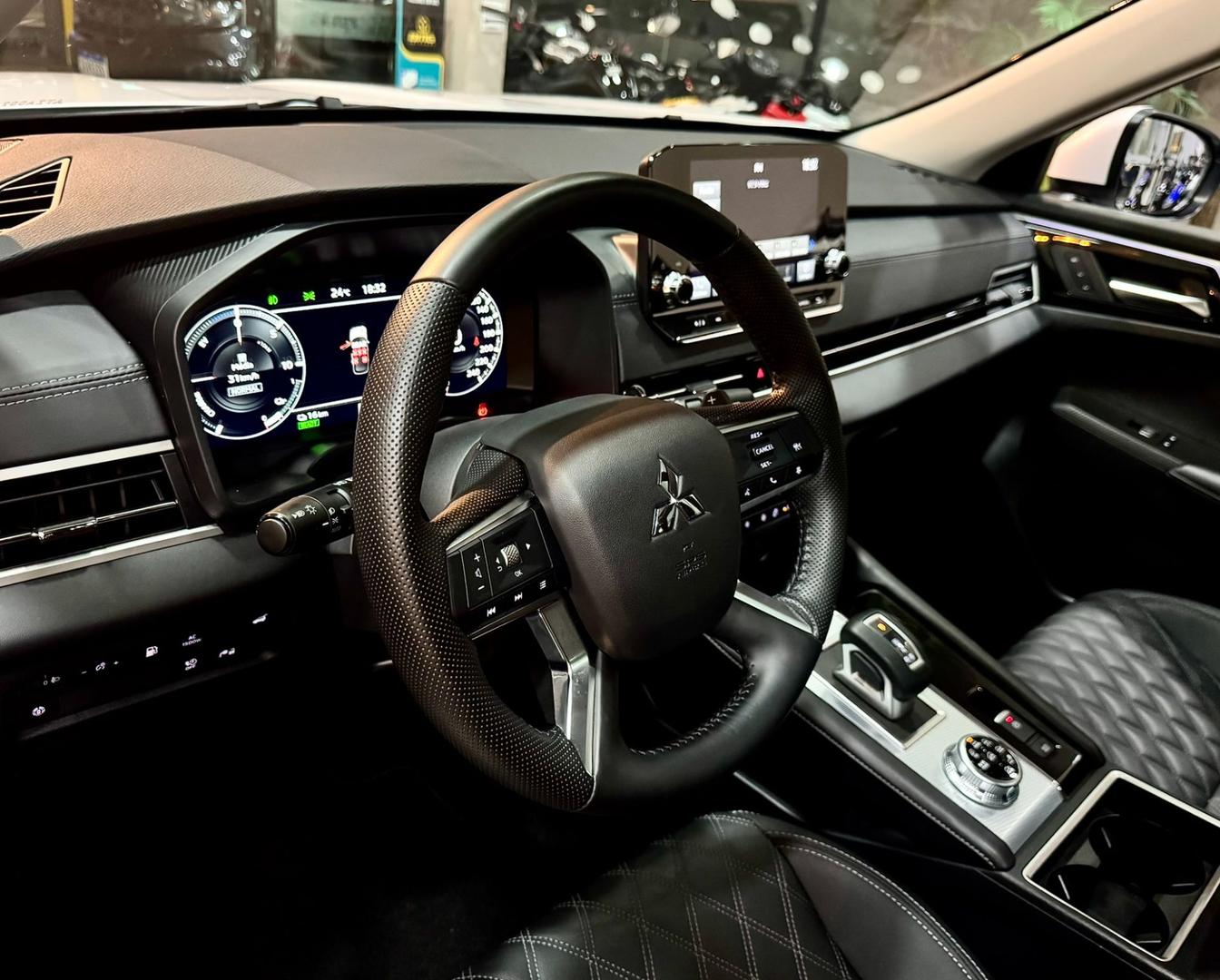MITSUBISHI OUTLANDER HPE-S PHEV 2.4 AWC - foto 12