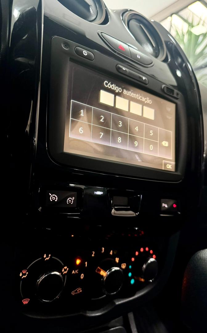 RENAULT DUSTER DYNAMIQUE 2.0  - foto 14