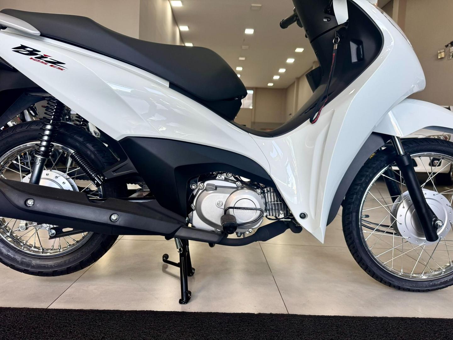 HONDA BIZ 125 ES - foto 13