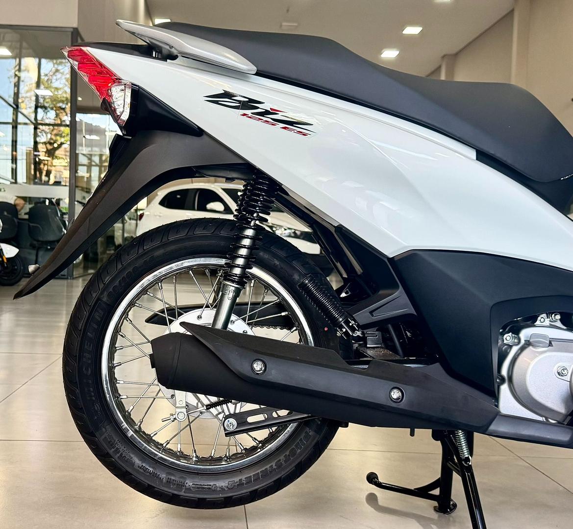 HONDA BIZ 125 ES - foto 12