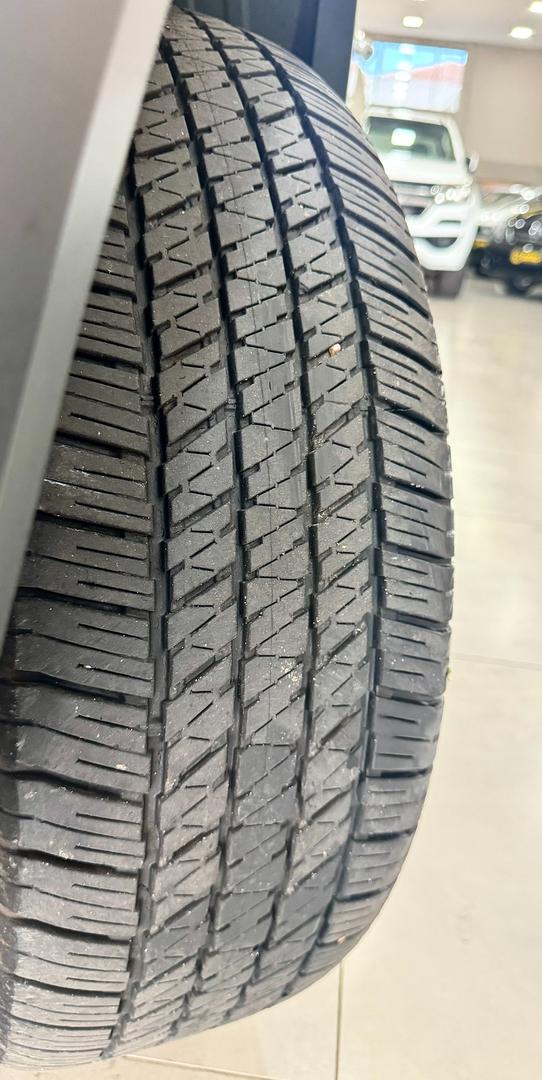 TOYOTA HILUX SW4 SRX 4X4 2.8 TURBO DIESEL - foto 18