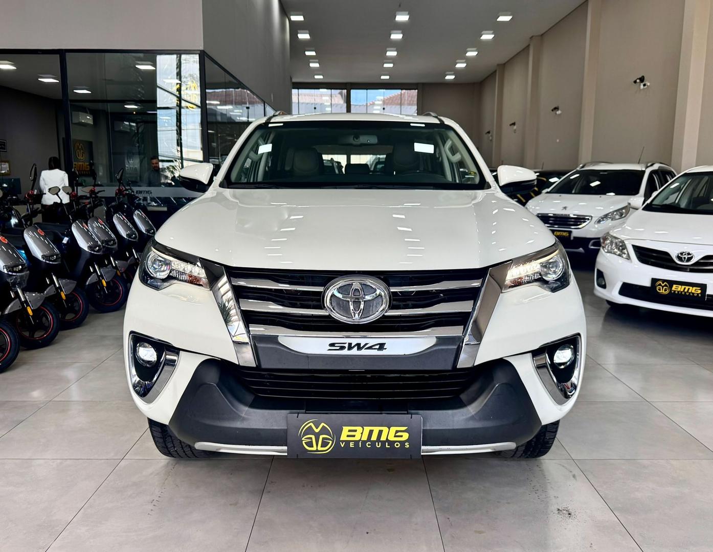 TOYOTA HILUX SW4 SRX 4X4 2.8 TURBO DIESEL - foto 5
