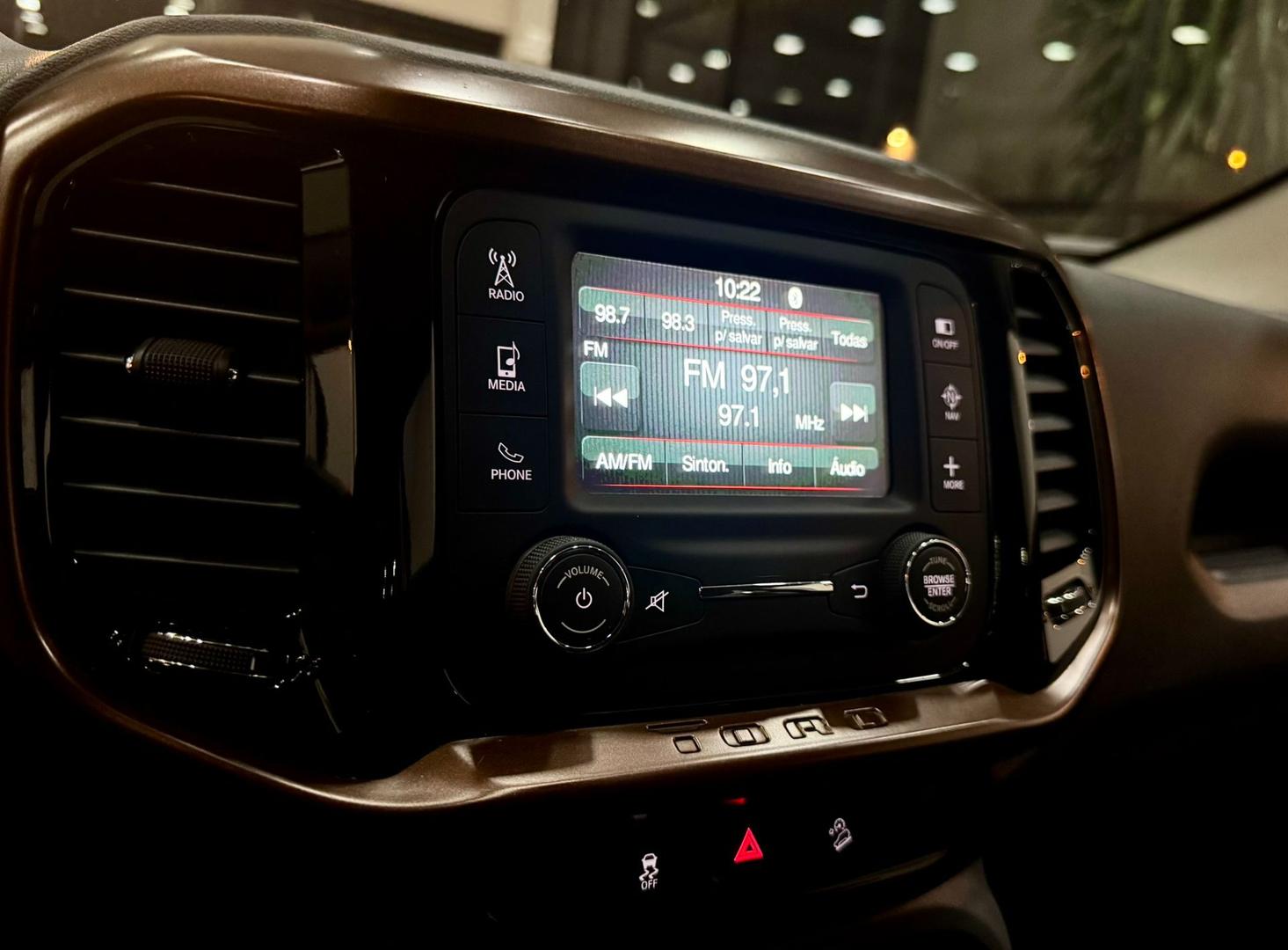 FIAT TORO VOLCANO 2.0 TURBO DIESEL 4X4 - foto 14