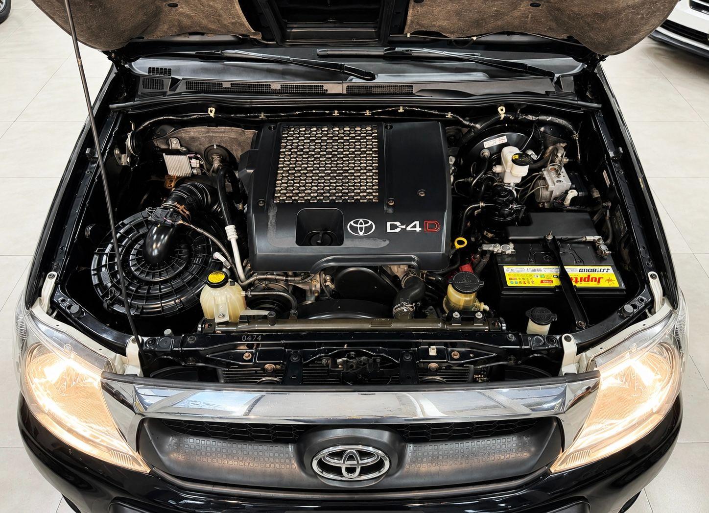 TOYOTA HILUX SRV 3.0 TURBO DIESEL 4X2 - foto 19