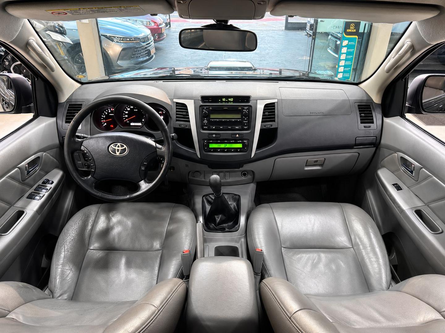TOYOTA HILUX SRV 3.0 TURBO DIESEL 4X2 - foto 11