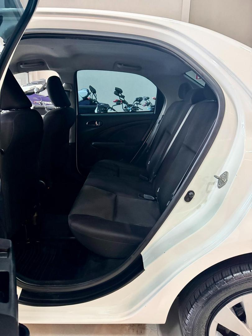 TOYOTA ETIOS SEDAN XS 1.5 - foto 8