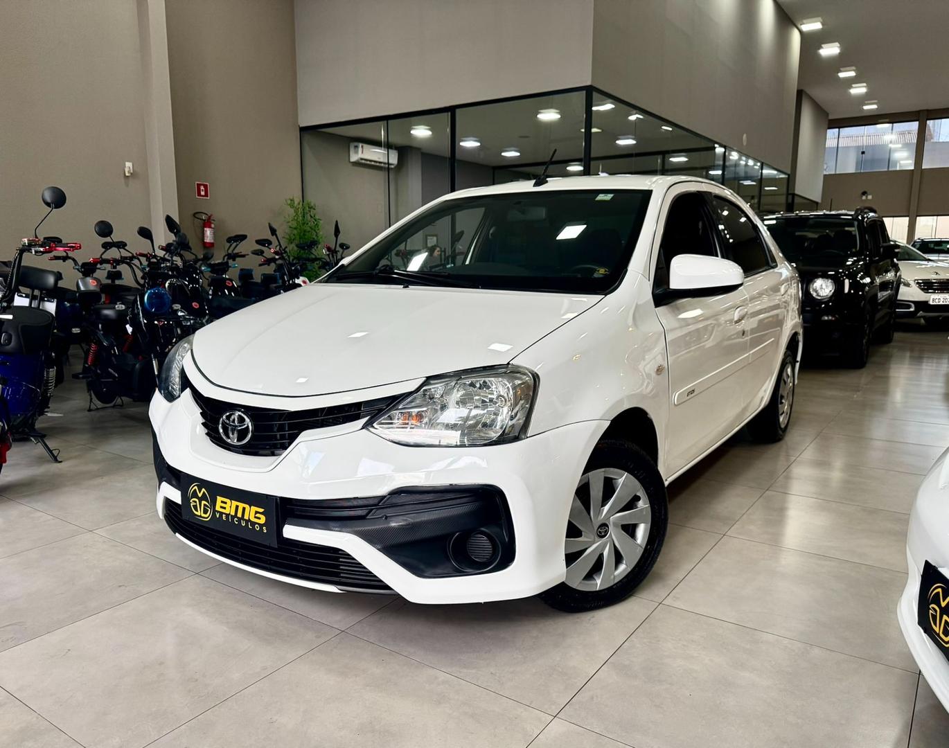 TOYOTA ETIOS SEDAN XS 1.5 - foto 2