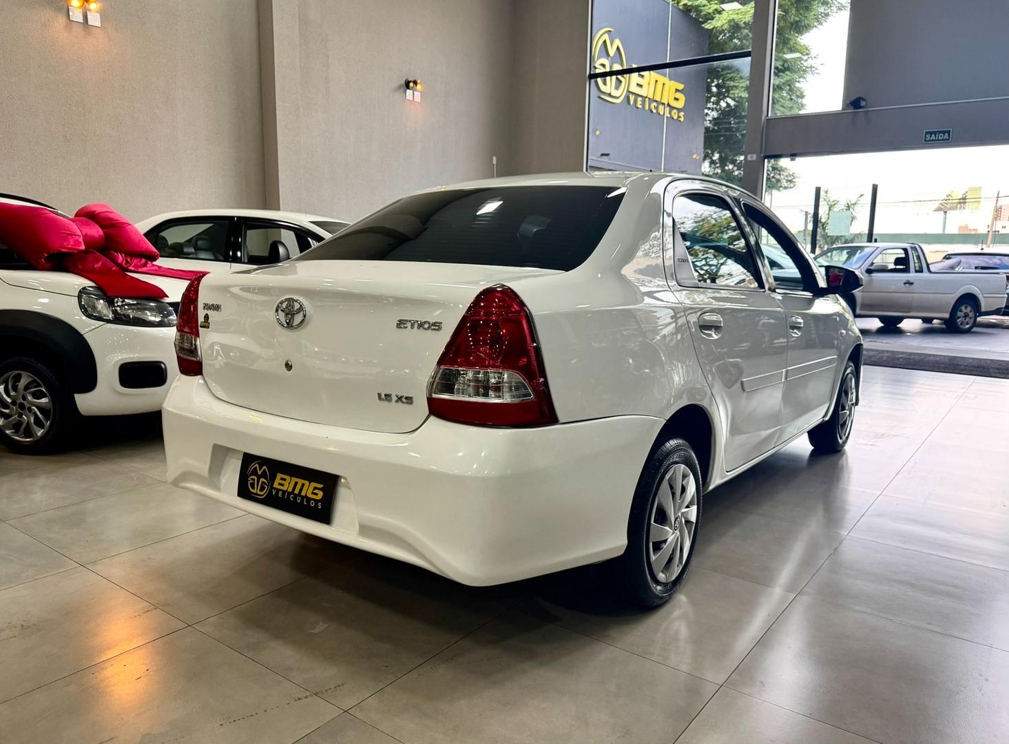 TOYOTA ETIOS SEDAN XS 1.5 - foto 4