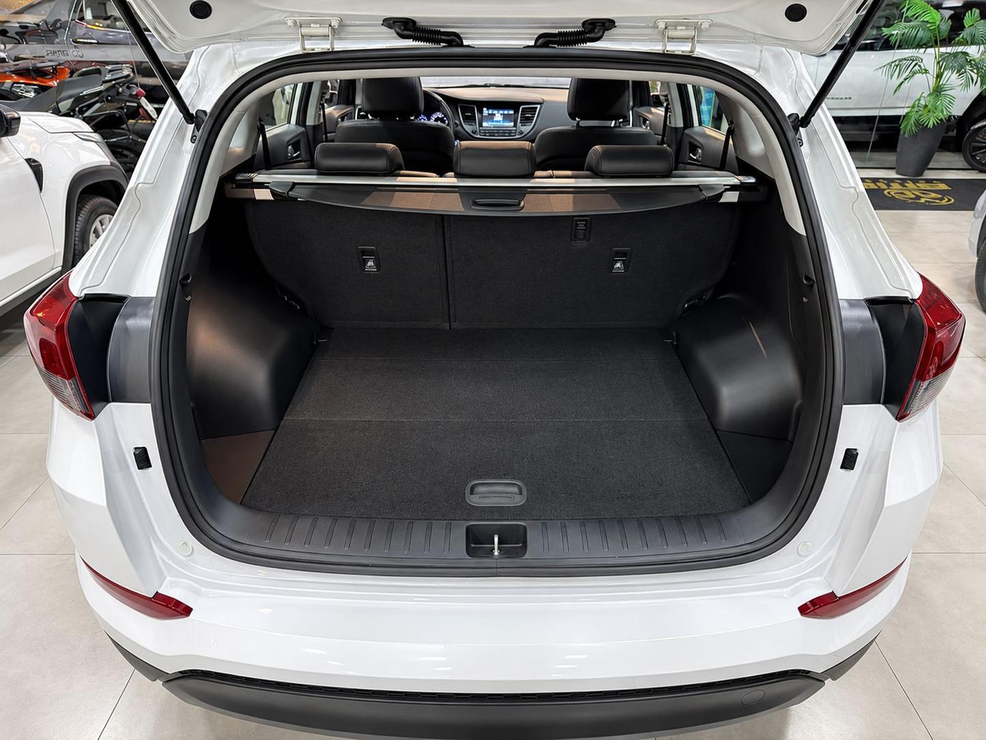 HYUNDAI TUCSON GLS 1.6 TURBO - foto 17