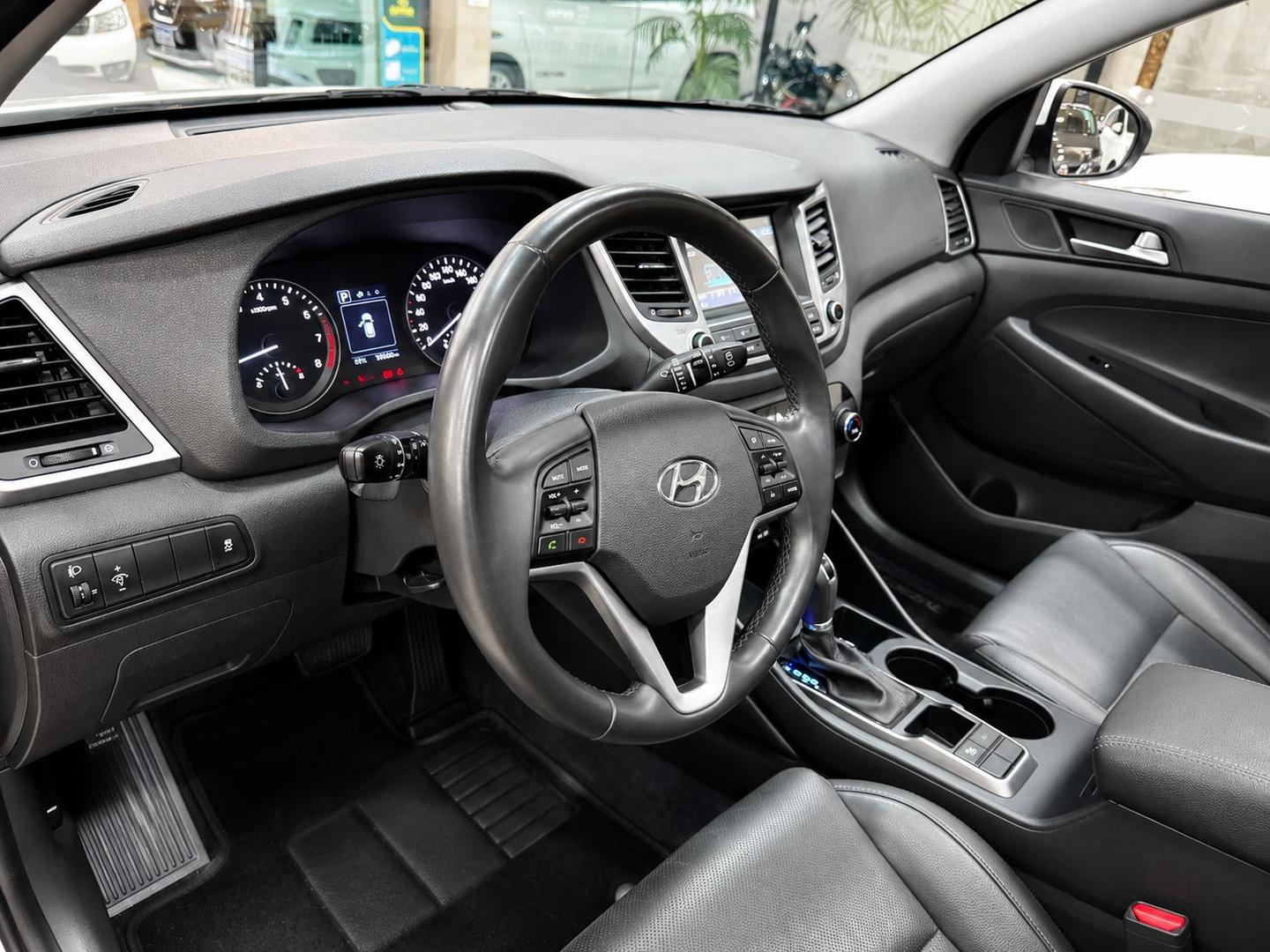 HYUNDAI TUCSON GLS 1.6 TURBO - foto 12