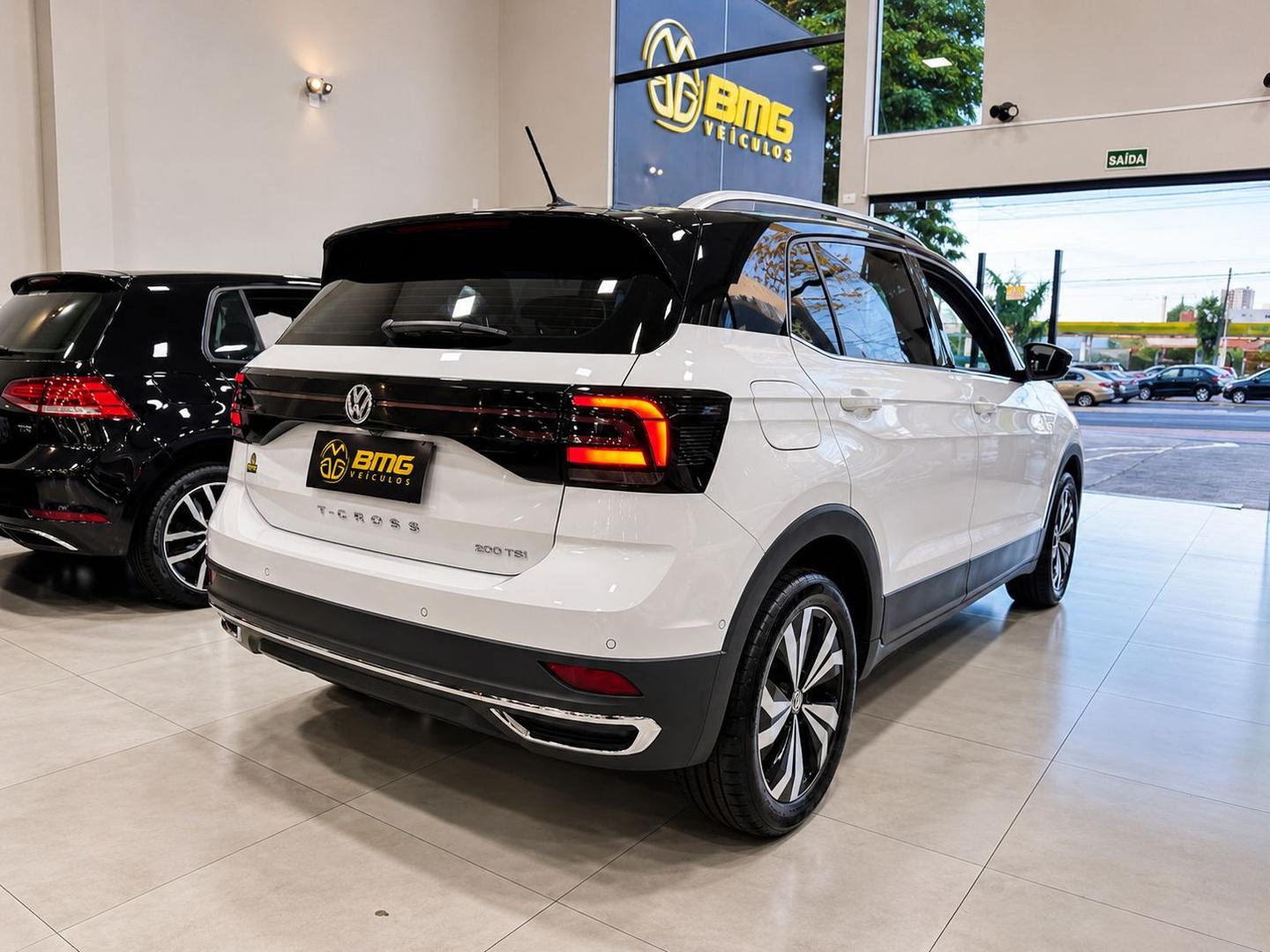 VOLKSWAGEN T-CROSS HIGHLINE 250 TSI - foto 4