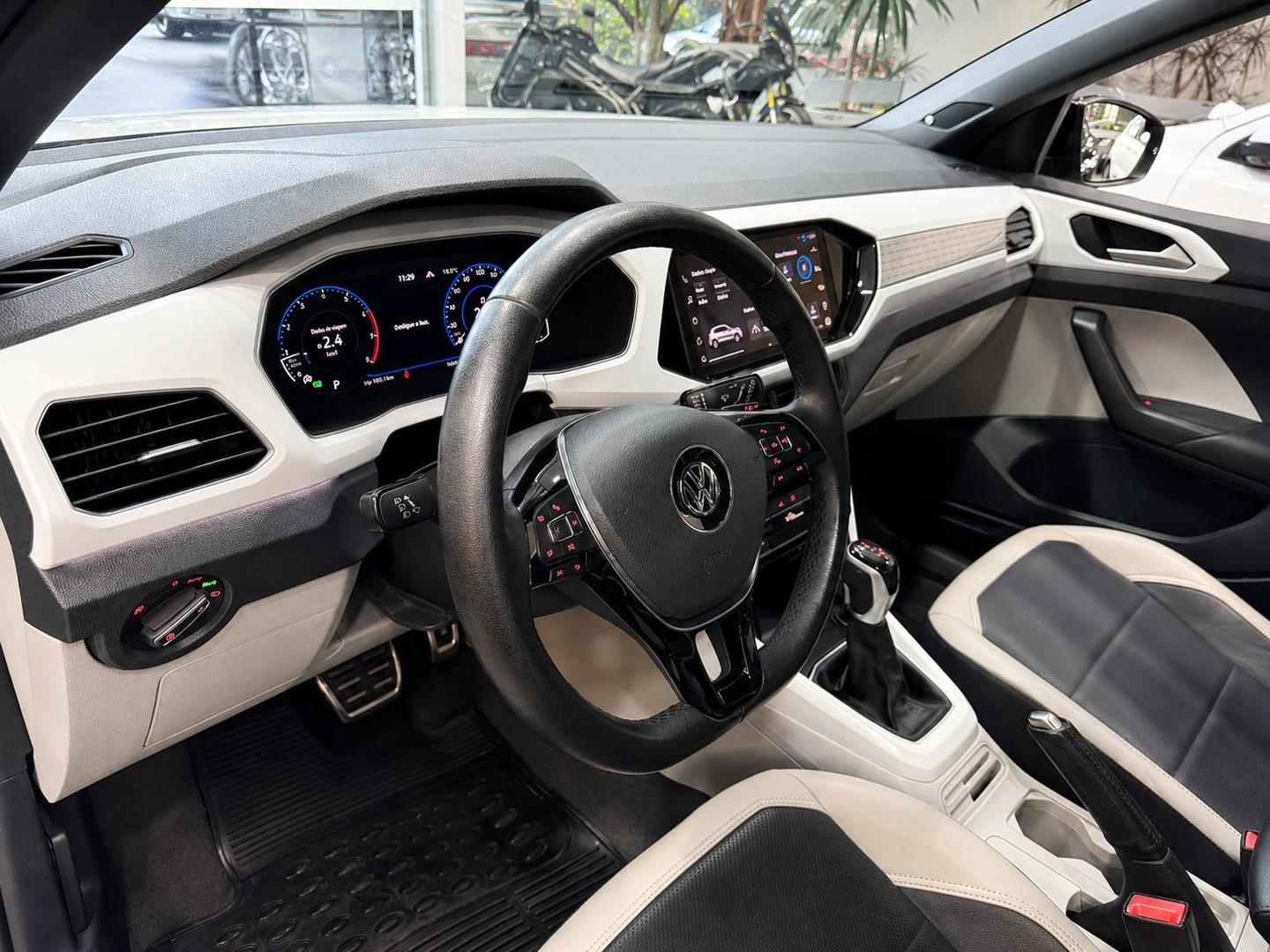 VOLKSWAGEN T-CROSS HIGHLINE 250 TSI - foto 12