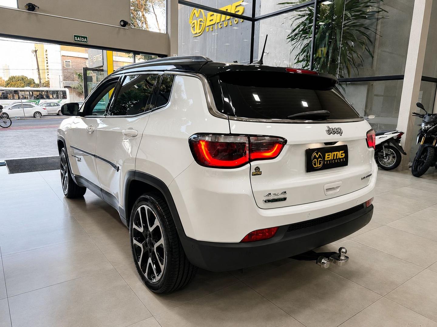 JEEP COMPASS LIMITED 2.0 TURBO DIESEL 4X4 - foto 3