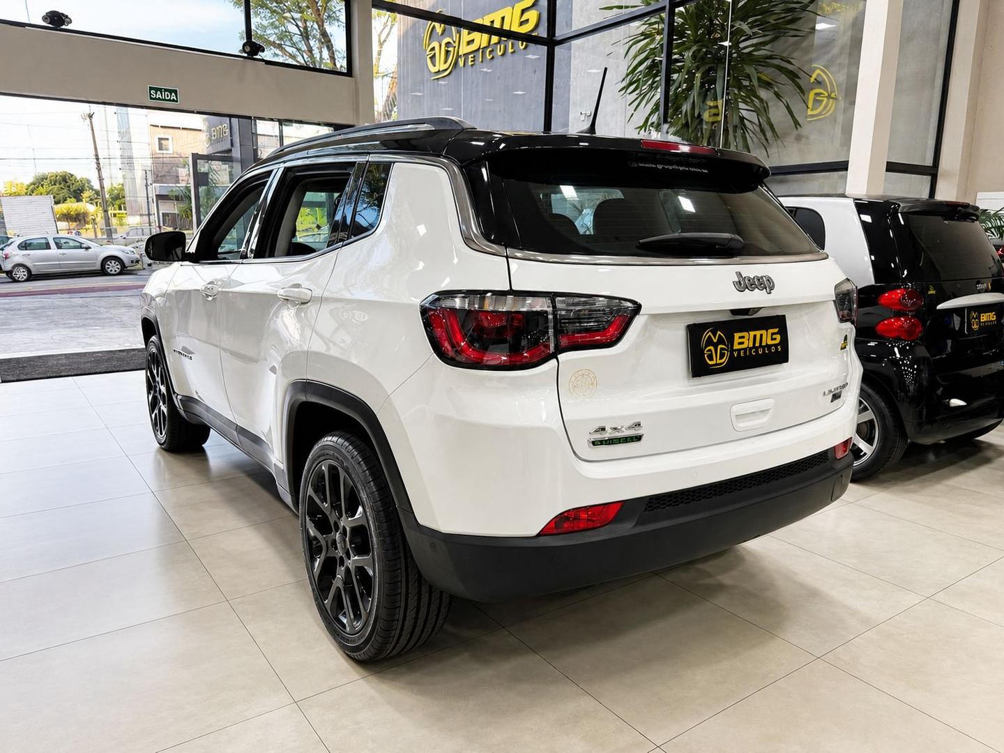 JEEP COMPASS LIMITED 2.0 TURBO DIESEL 4X4 - foto 3