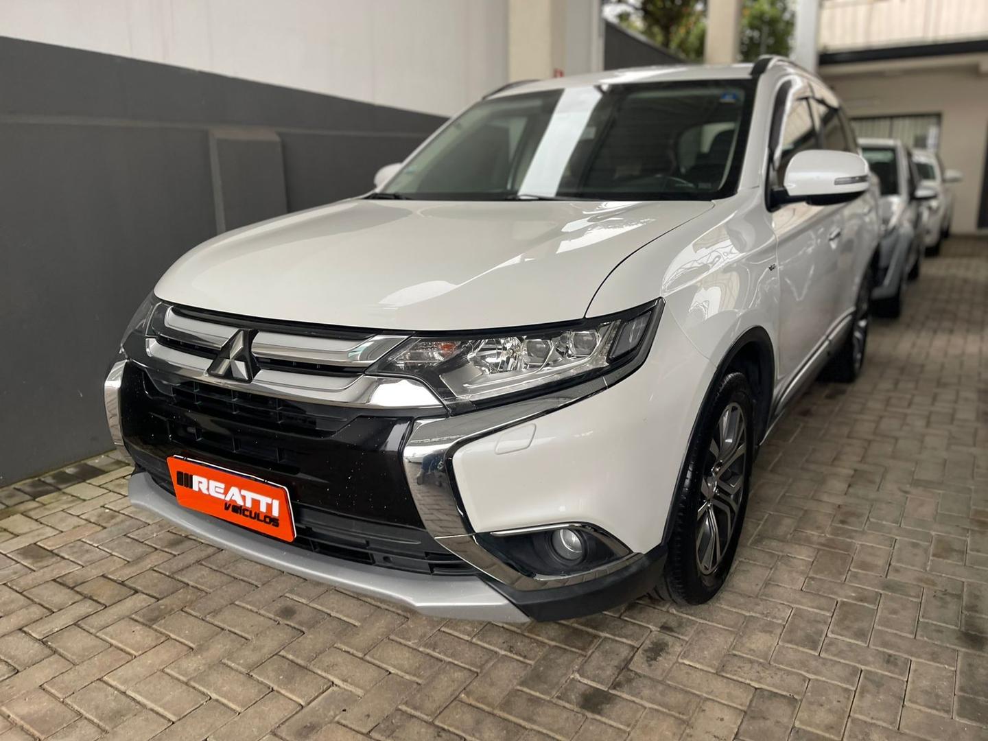 MITSUBISHI OUTLANDER 3.0 GT 4X4 V6 24V GASOLINA 4P AUTOMATICO