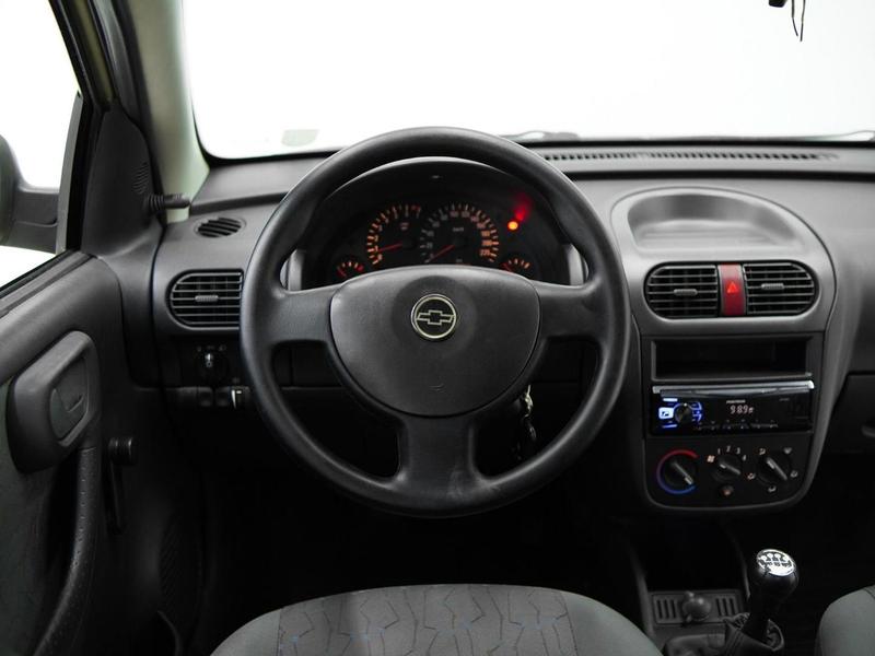 Chevrolet Corsa Hatch Joy - foto 9