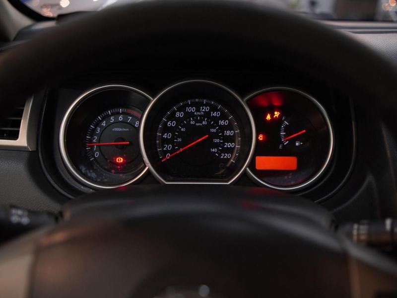 Nissan Tiida 18sl Flex - foto 8