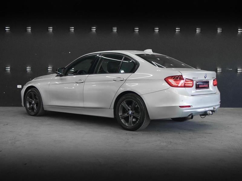 BMW 320i Active Flex - foto 4