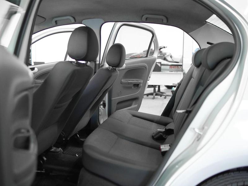 Volkswagen Voyage 1.6 City - foto 13
