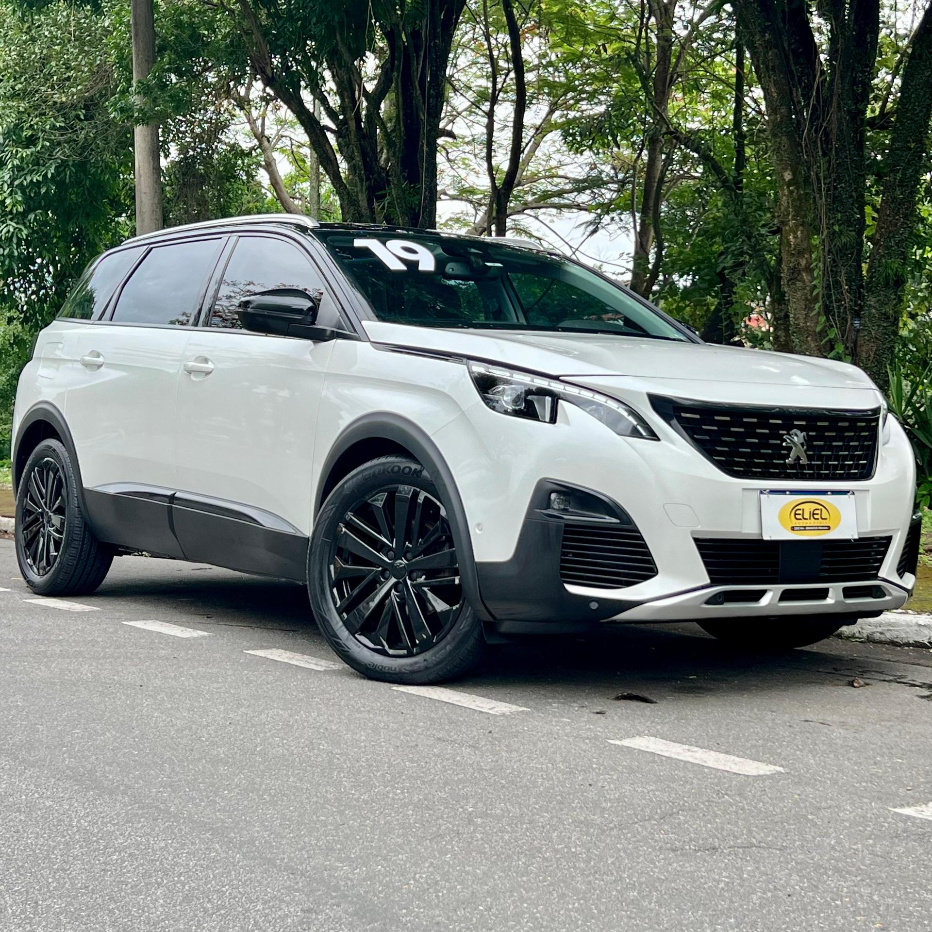 PEUGEOT 5008 GRIFFE AT