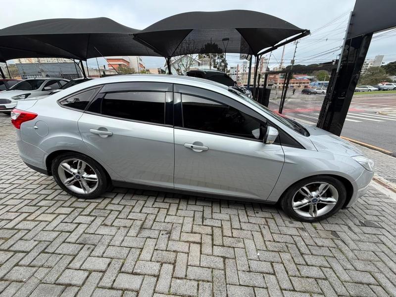 Ford Focus Se At 2.0 S - foto 6