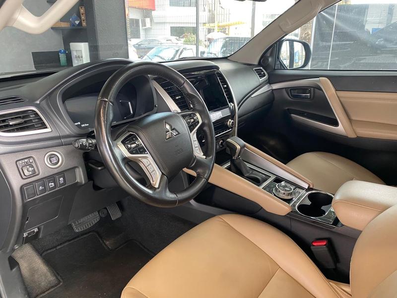 Mitsubishi Pajero Sport Hpe S 2.4 4X4 Diesel Automático - foto 13