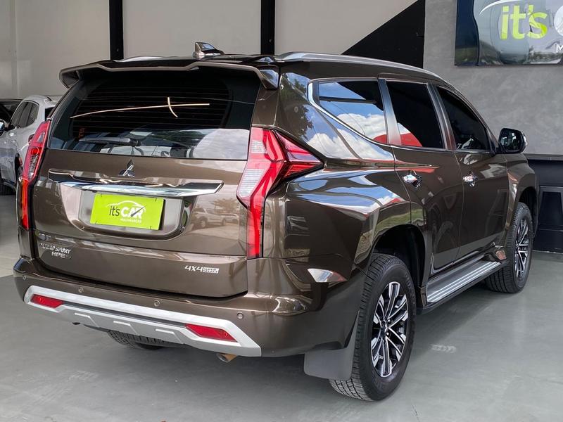 Mitsubishi Pajero Sport Hpe S 2.4 4X4 Diesel Automático - foto 6
