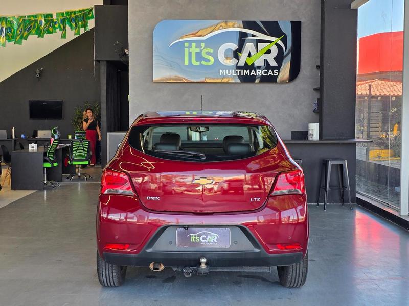 Chevrolet Onix Hatch LT 1.4 8V Flexpower 5P Aut. - foto 6