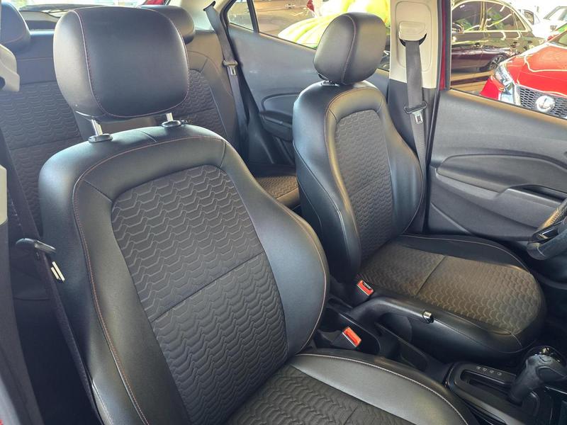 Chevrolet Onix Hatch LT 1.4 8V Flexpower 5P Aut. - foto 15